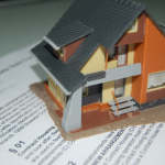 Nový zákon přináší řadu změn. Především usnadní klientům předčasné splácení hypotéky.